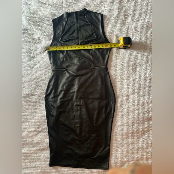 AX Paris, black bodycon, almost vampiric neckline and collar, sexy dress - Picture 8 of 10